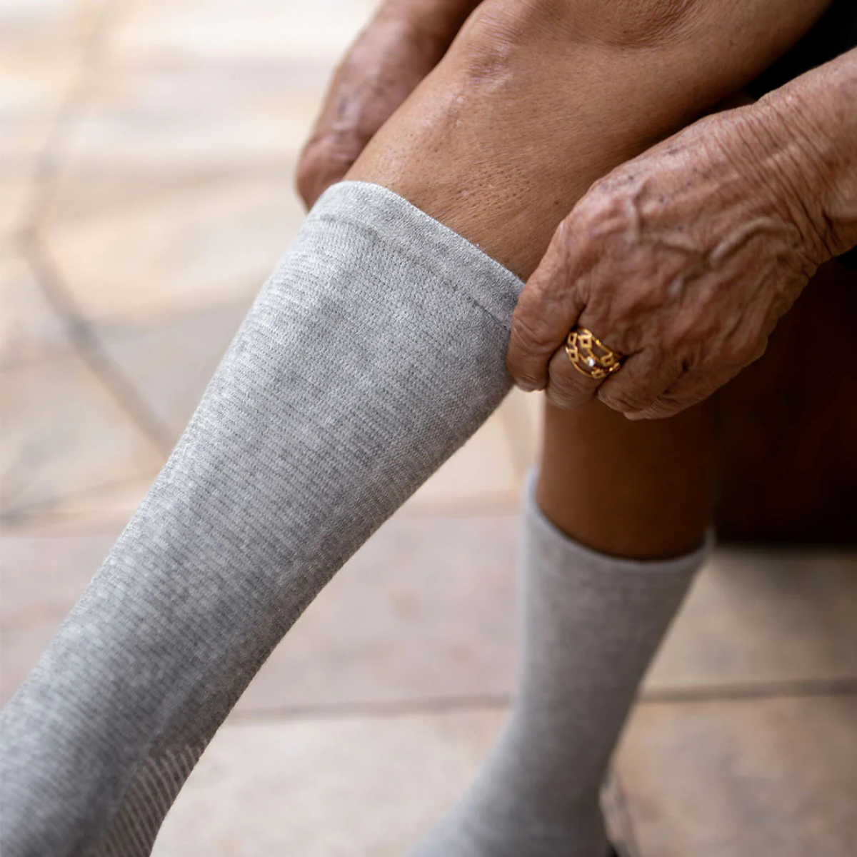 גרב לחץ למניעת עייפות מבמבוק